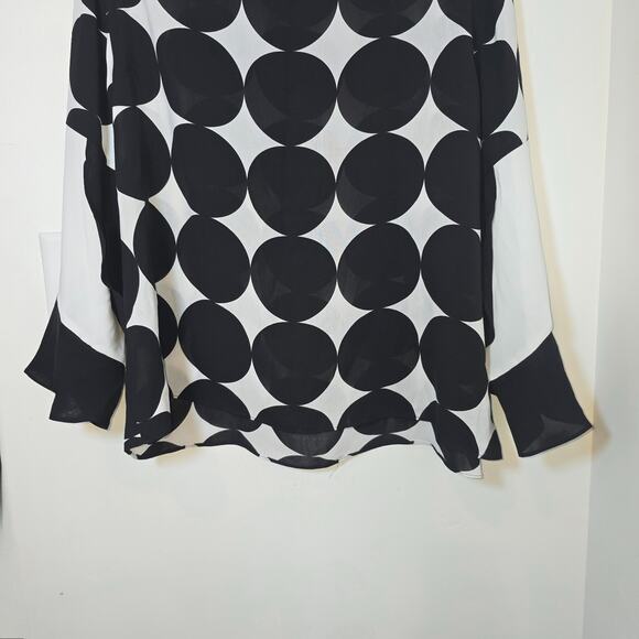 Chicos Polka Dot Ruffle Sleeve Blouse Size XL Black White Geometric Top - Picture 7 of 9
